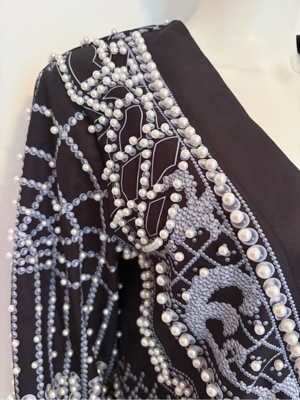 #719 Elegant Pearl Beaded Black & White Beaded Blazer/Dress. Like New - Picture 8 of 16